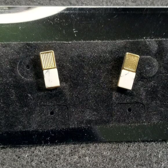 Vintage Avon 1/2 Gold tone 1/2 White Squares Earrings Cottagecore Grandmacore - Picture 3 of 5